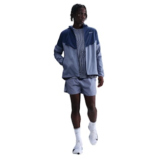 Main image showing a product in the gallery