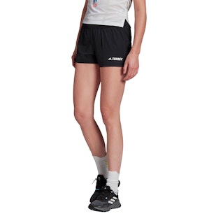 Main image showing a product in the gallery