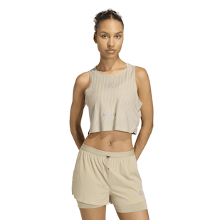 Main image showing a product in the gallery