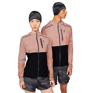 Main image showing a product in the gallery