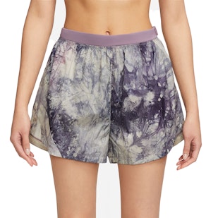 Main image showing a product in the gallery