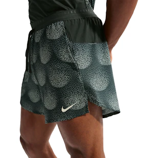 Main image showing a product in the gallery