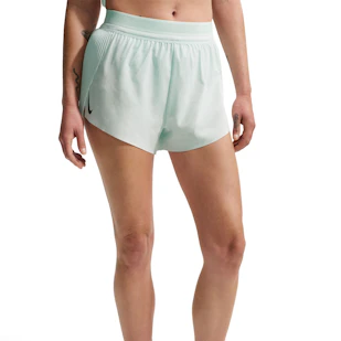 Main image showing a product in the gallery