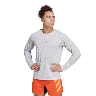 Main image showing a product in the gallery