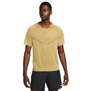 Main image showing a product in the gallery