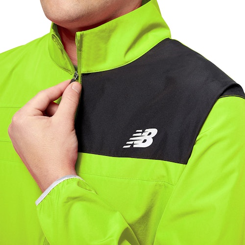 New balance accelerate hi vis jacket best sale