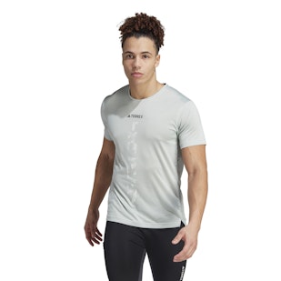 Main image showing a product in the gallery