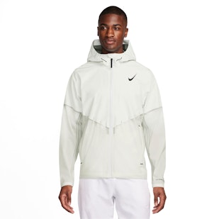 Main image showing a product in the gallery