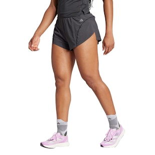 Main image showing a product in the gallery