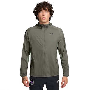 Main image showing a product in the gallery