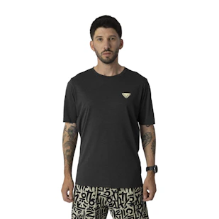 Main image showing a product in the gallery