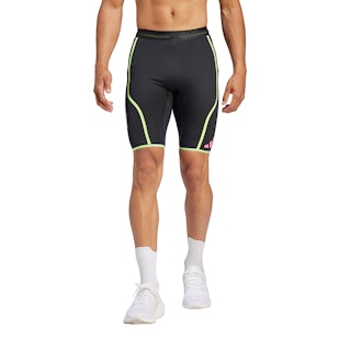 Main image showing a product in the gallery