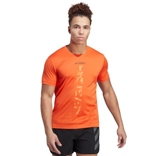 Main image showing a product in the gallery