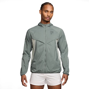 Main image showing a product in the gallery