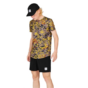 Main image showing a product in the gallery