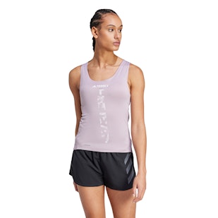 Main image showing a product in the gallery