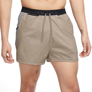 Main image showing a product in the gallery