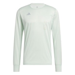 Main image showing a product in the gallery