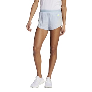 Main image showing a product in the gallery