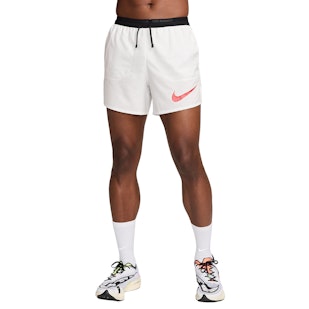 Main image showing a product in the gallery