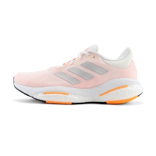 Main image showing a product in the gallery